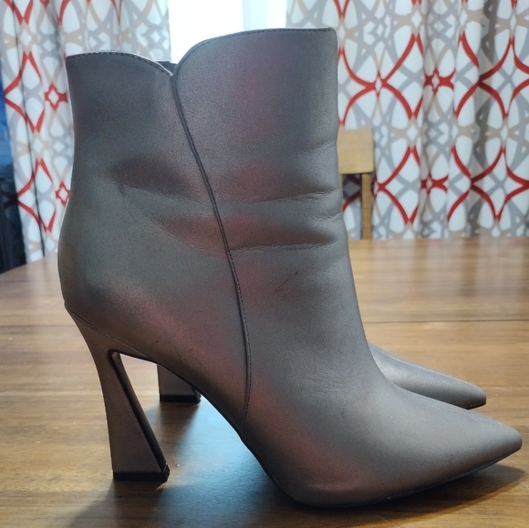 Nine West Torrie boots sz 11 in Silver - Picture 4 of 8